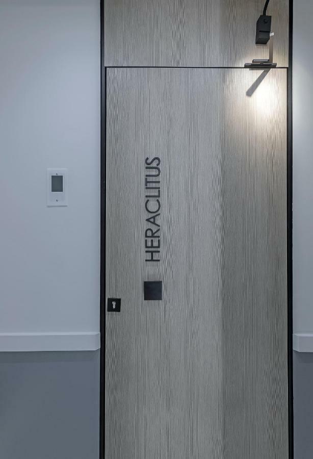 Philosofia Athens Suites Екстериор снимка